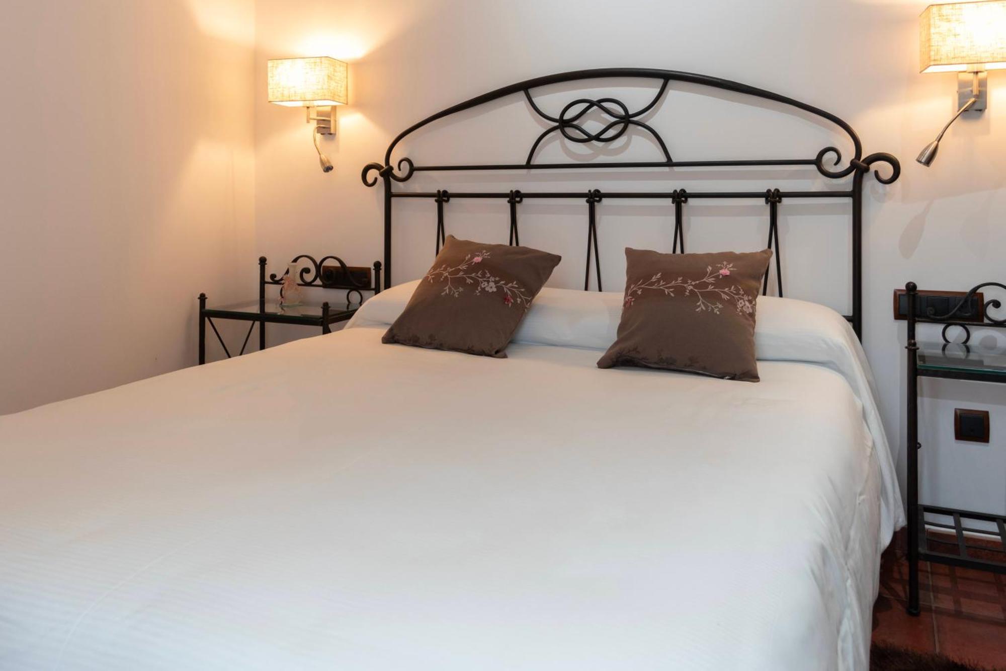 Hotel Apartamento Marouco ア・グアルダ エクステリア 写真