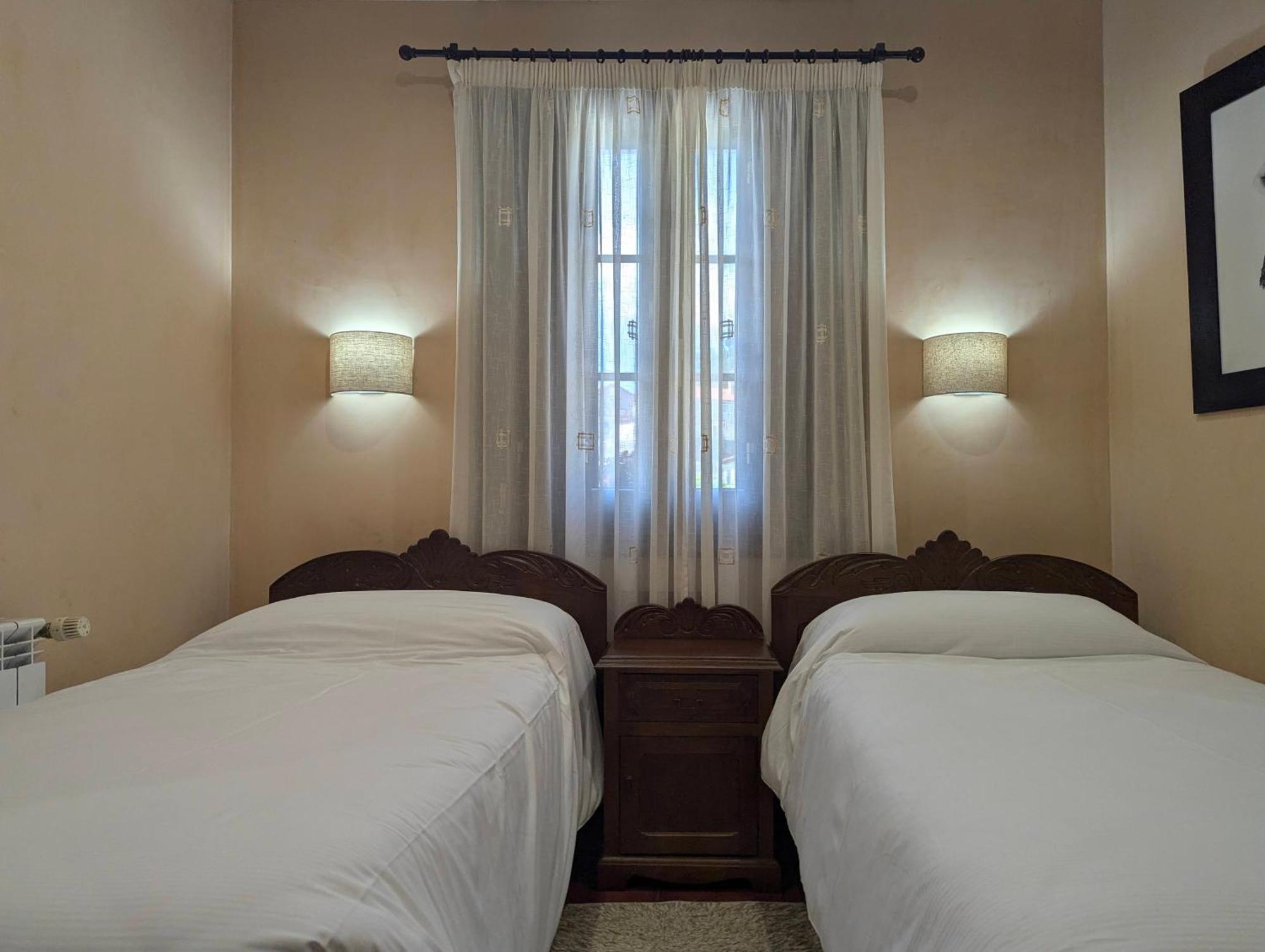 Hotel Apartamento Marouco ア・グアルダ エクステリア 写真